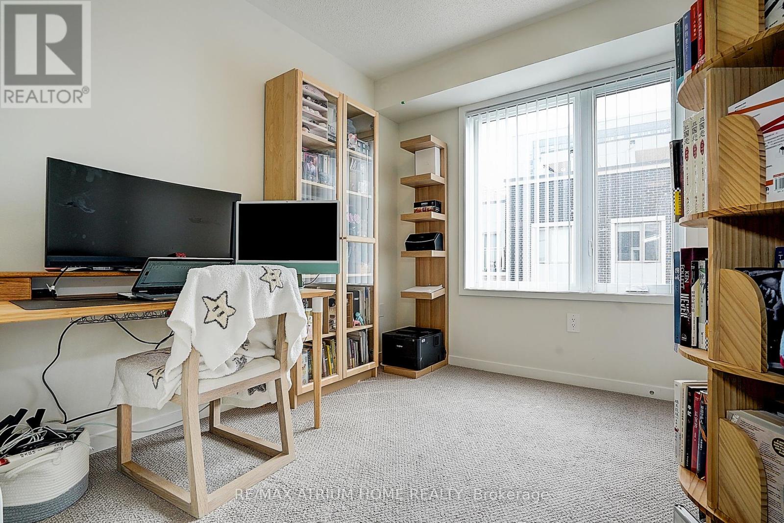 Photo 18 of 14 11 Honeycrisp Crescent, Vaughan ON