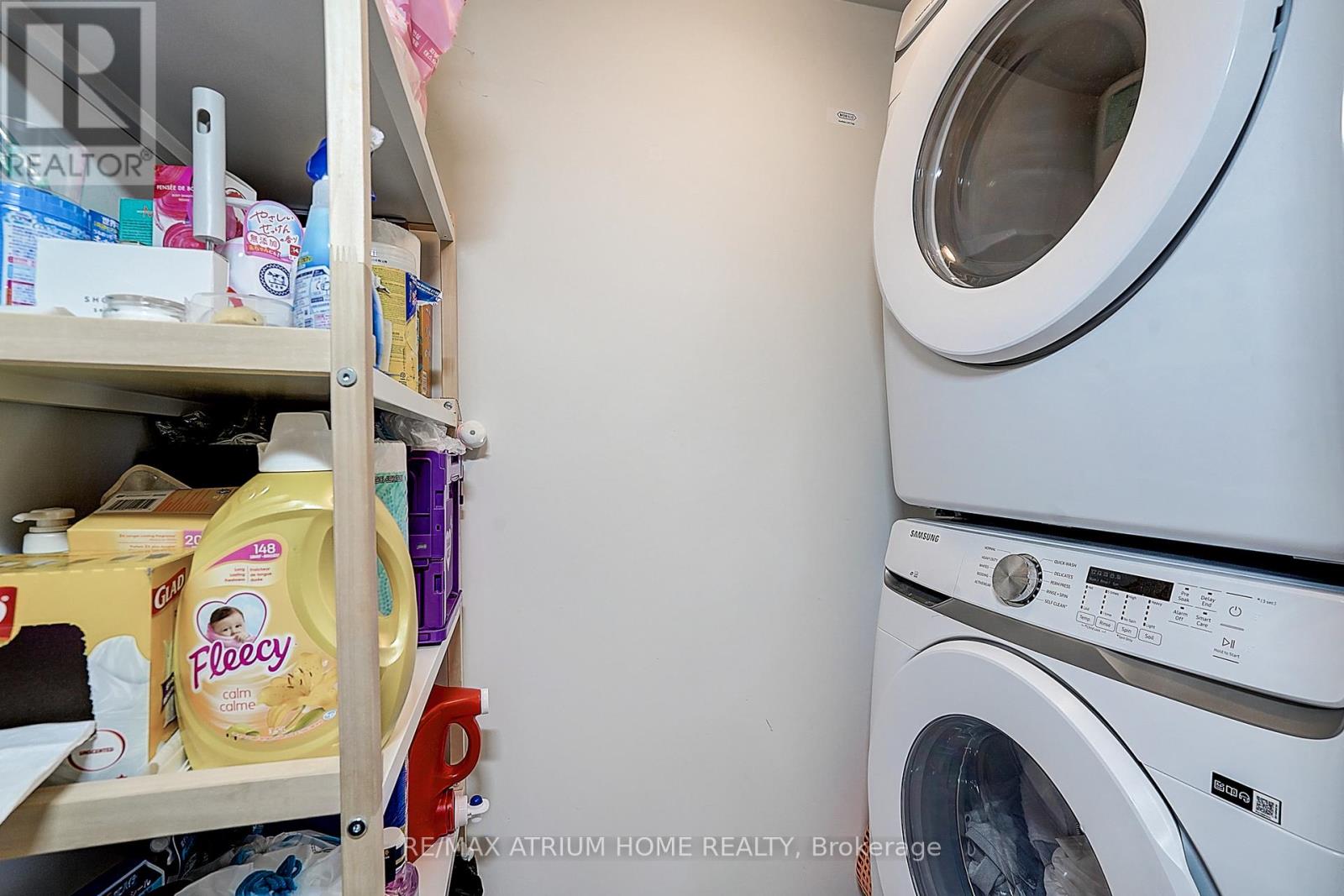 Photo 28 of 14 11 Honeycrisp Crescent, Vaughan ON