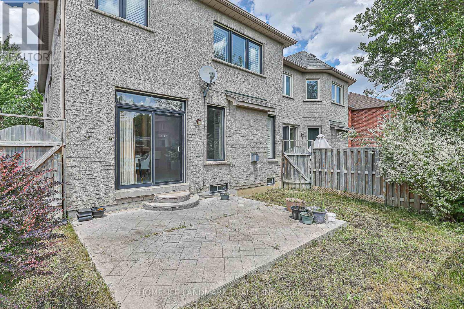 Photo 9 of 9 Longwood Avenue, Richmond Hill ON