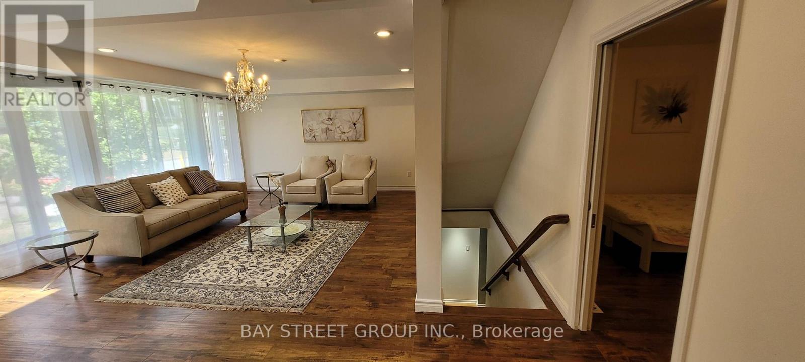 Photo 23 of 7 Maple Crescent, Whitchurchstouffville ON