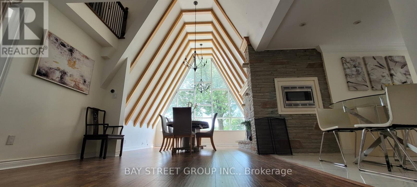 Photo 30 of 7 Maple Crescent, Whitchurchstouffville ON