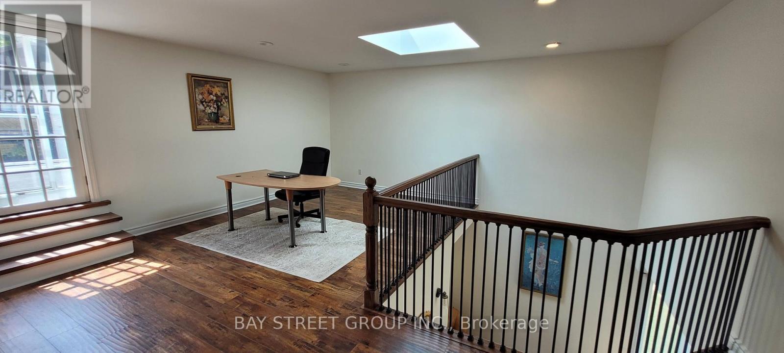 Photo 5 of 7 Maple Crescent, Whitchurchstouffville ON