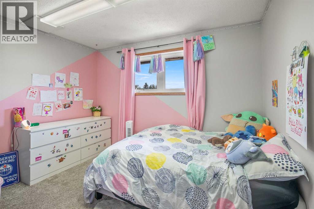 Photo 20 of 5821 45 Avenue, Lacombe AB