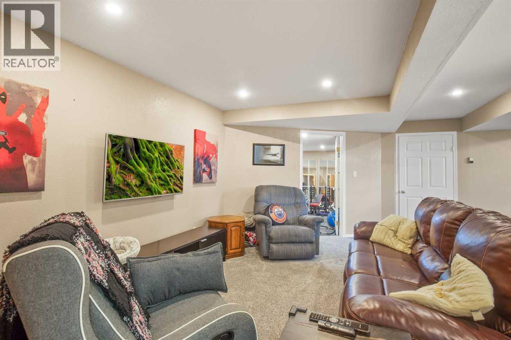 Photo 24 of 5821 45 Avenue, Lacombe AB