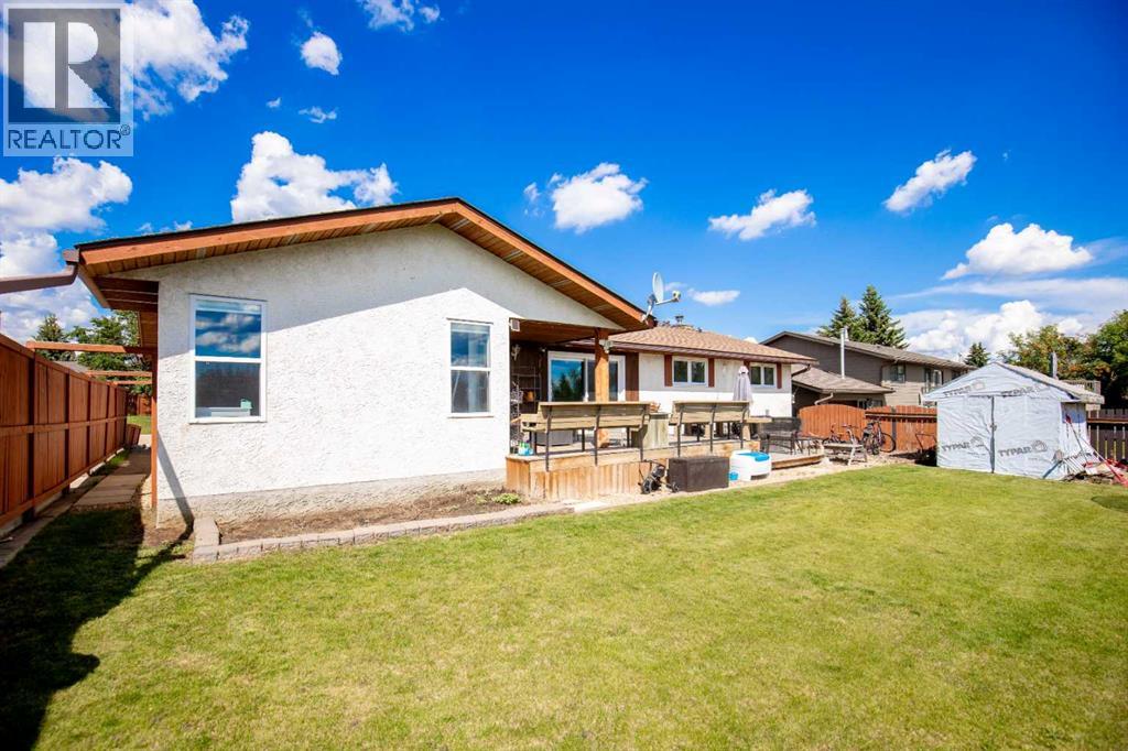 Photo 33 of 5821 45 Avenue, Lacombe AB