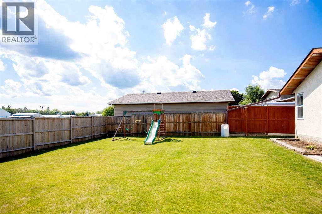 Photo 36 of 5821 45 Avenue, Lacombe AB