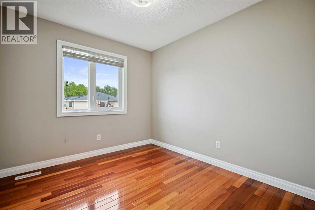 Photo 33 of 26 Hamptons Grove Nw, Calgary AB