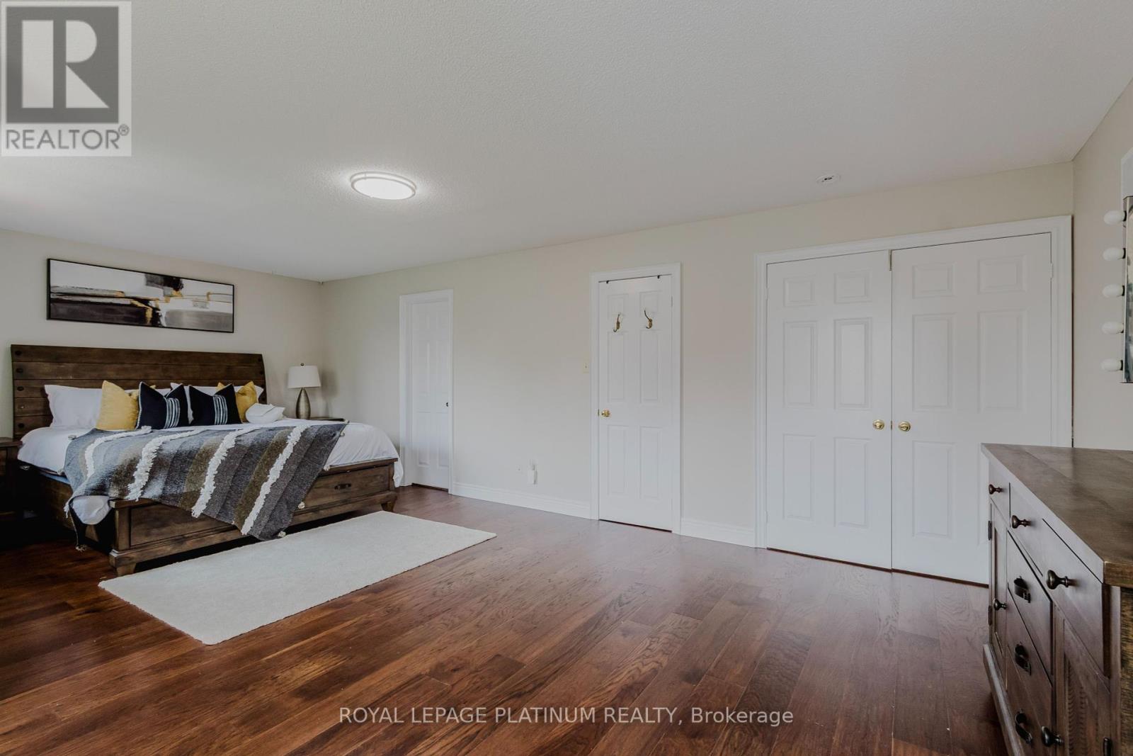 Photo 21 of 4 Burwash Court, Brampton ON