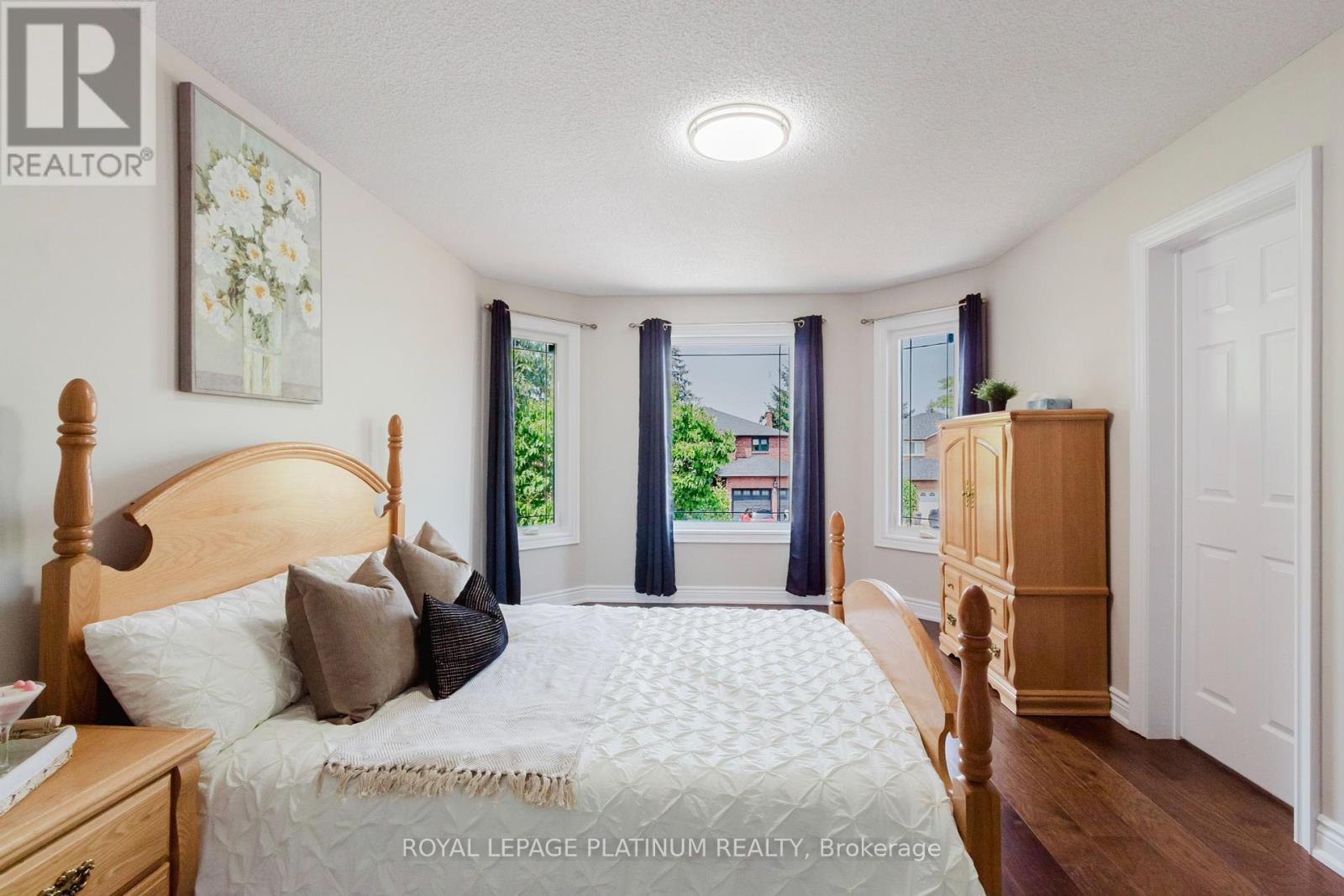 Photo 24 of 4 Burwash Court, Brampton ON