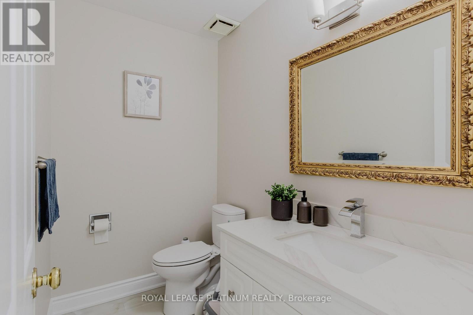 Photo 30 of 4 Burwash Court, Brampton ON