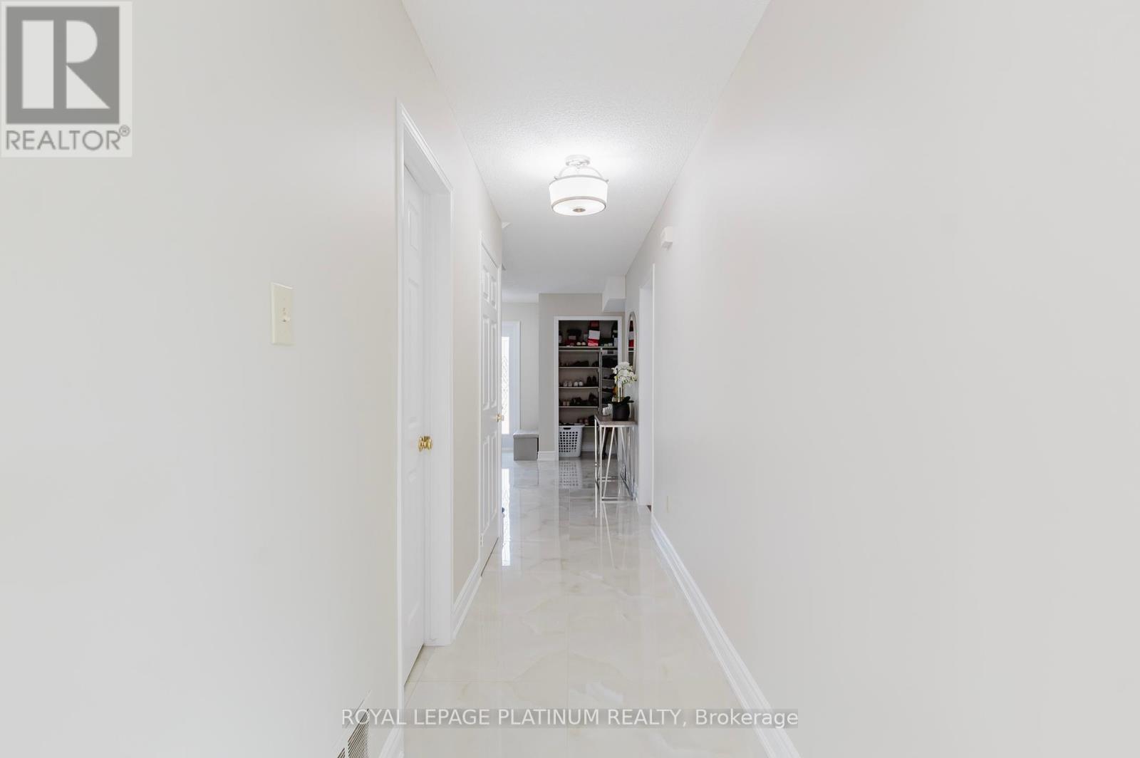 Photo 31 of 4 Burwash Court, Brampton ON
