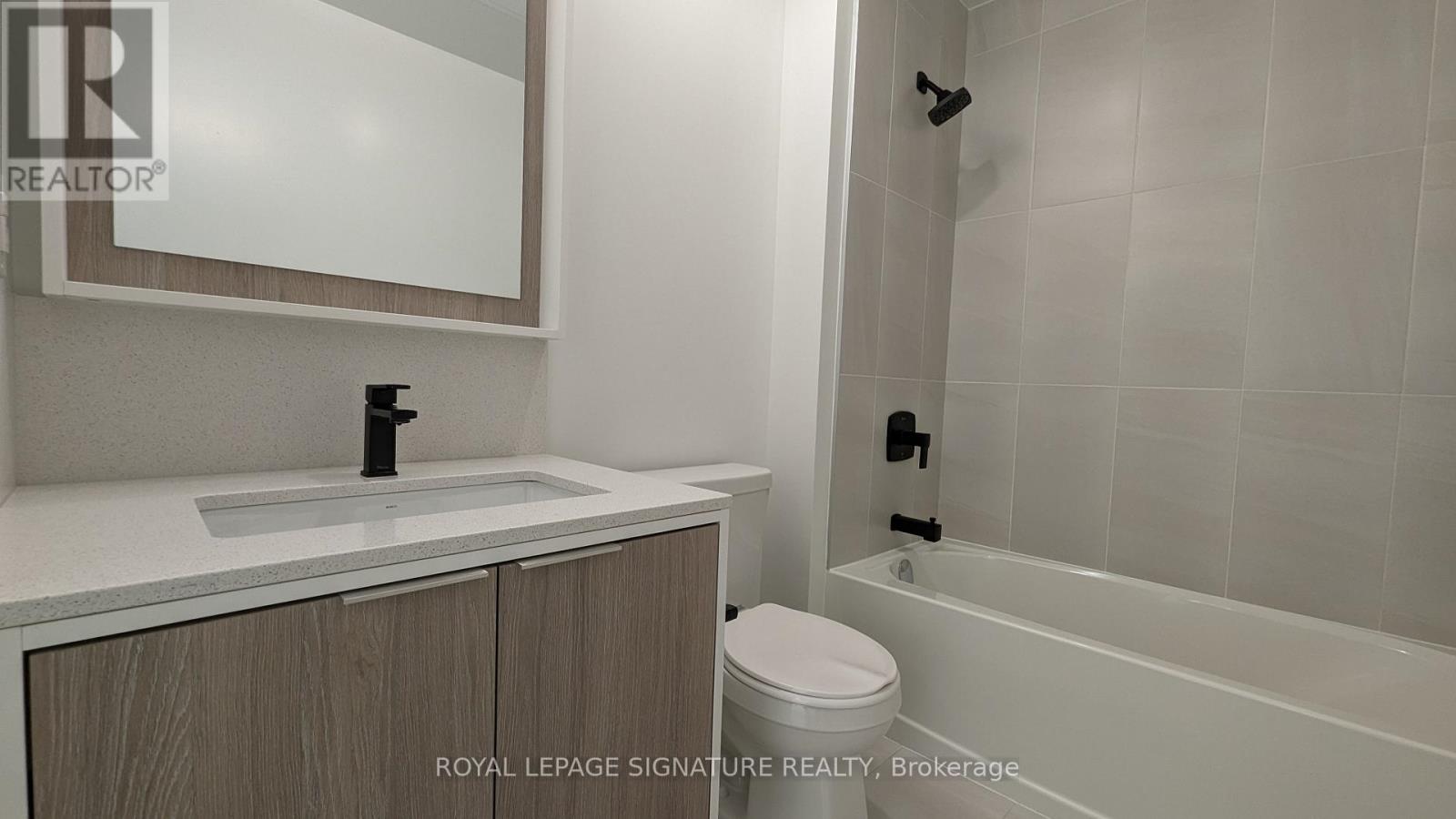 Photo 8 of 2310 36 Zorra Street, Toronto ON
