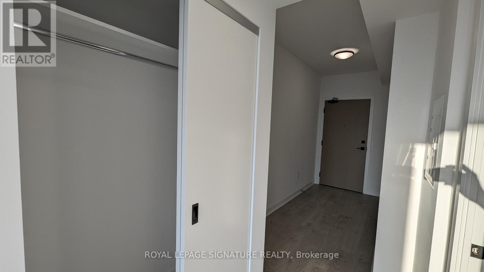 Photo 12 of 2310 36 Zorra Street, Toronto ON