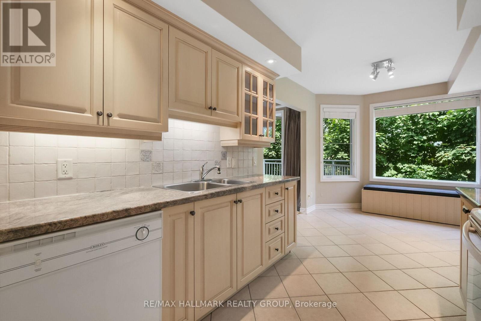 Photo 25 of 1 A 131 Robson Court, Ottawa ON