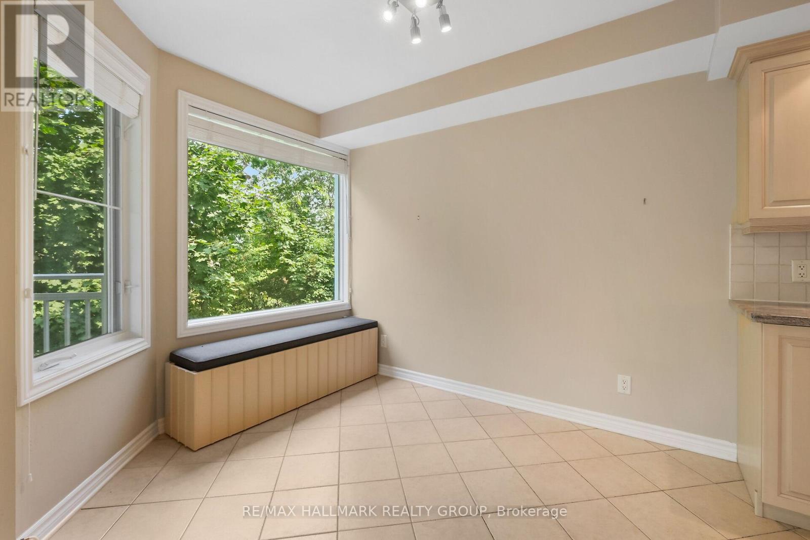 Photo 30 of 1 A 131 Robson Court, Ottawa ON
