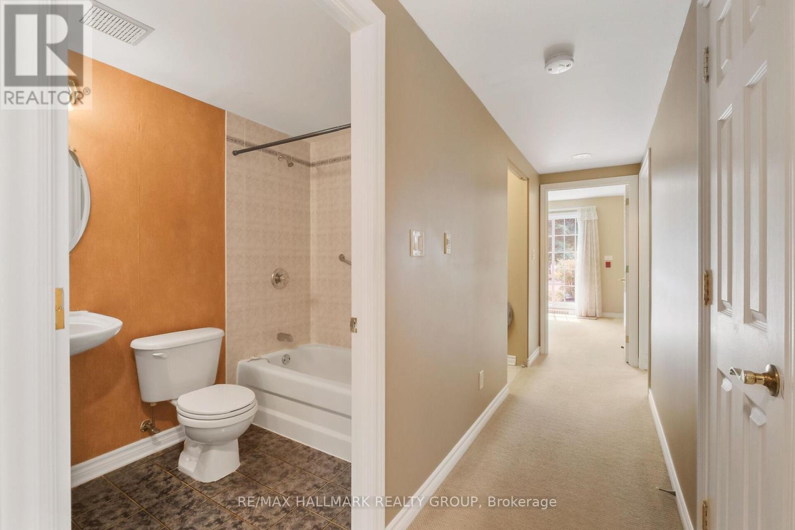 Photo 32 of 1 A 131 Robson Court, Ottawa ON