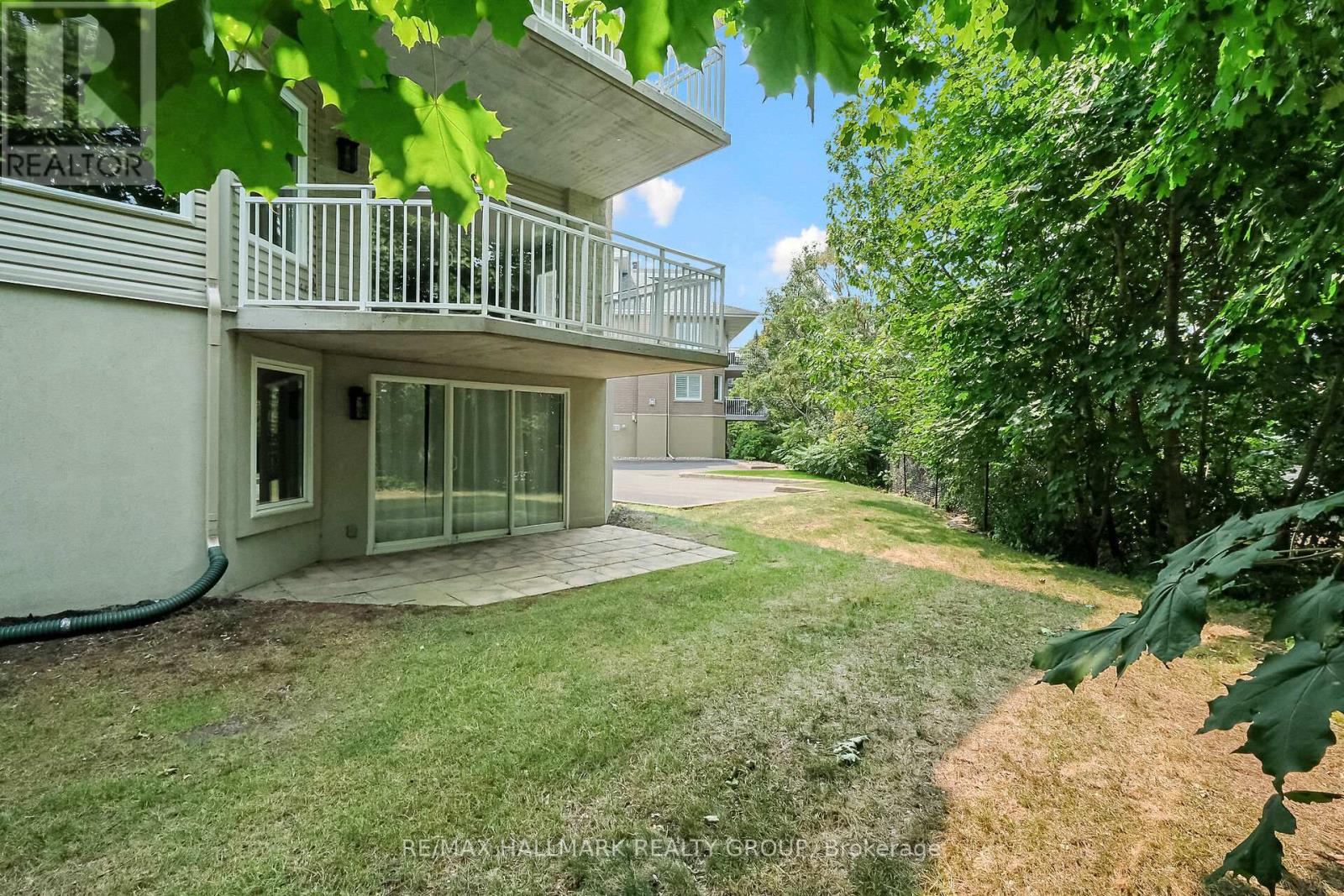 Photo 8 of 1 A 131 Robson Court, Ottawa ON