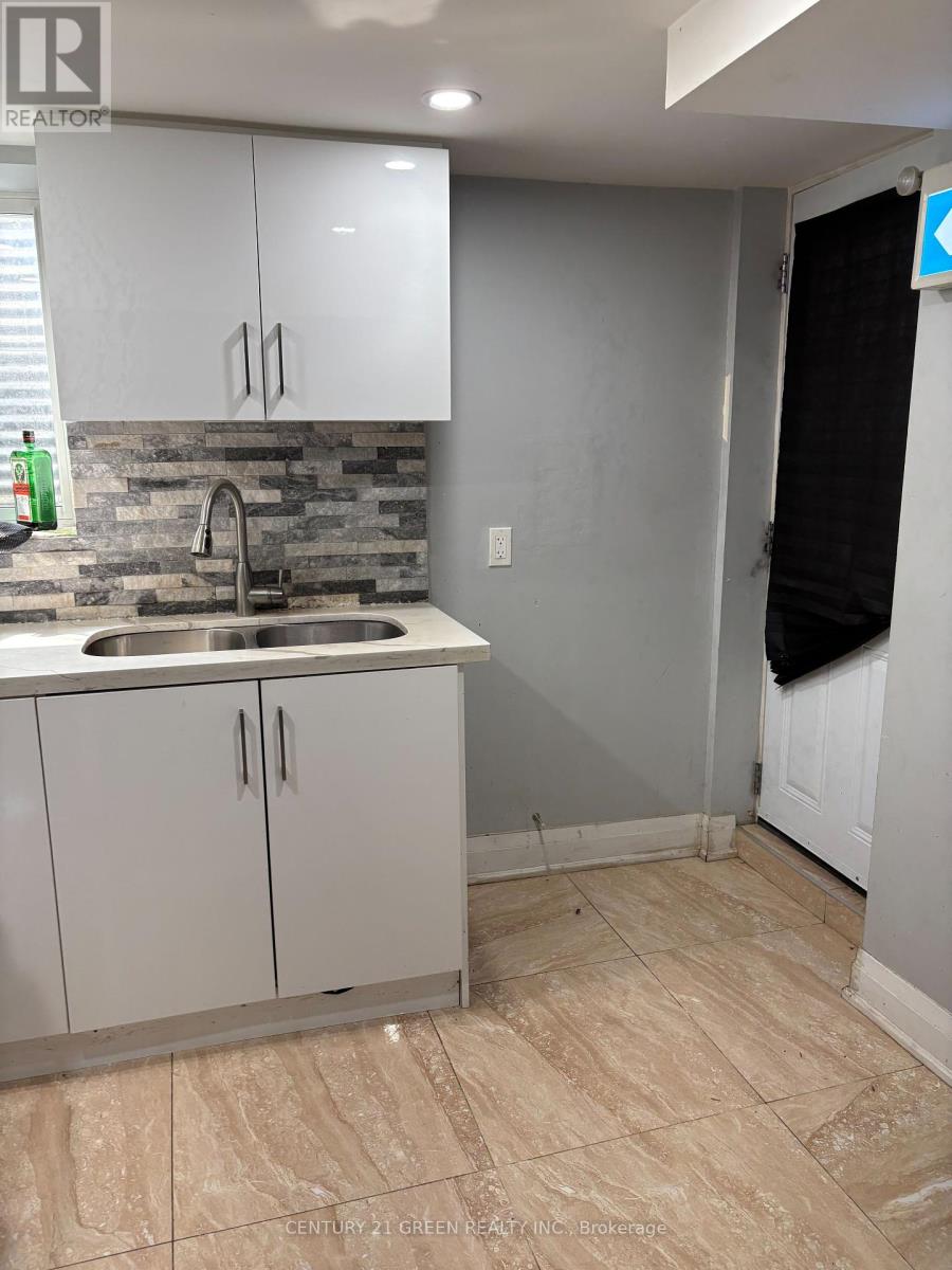 Photo 12 of Basement 52 Moffatt Avenue, Brampton ON