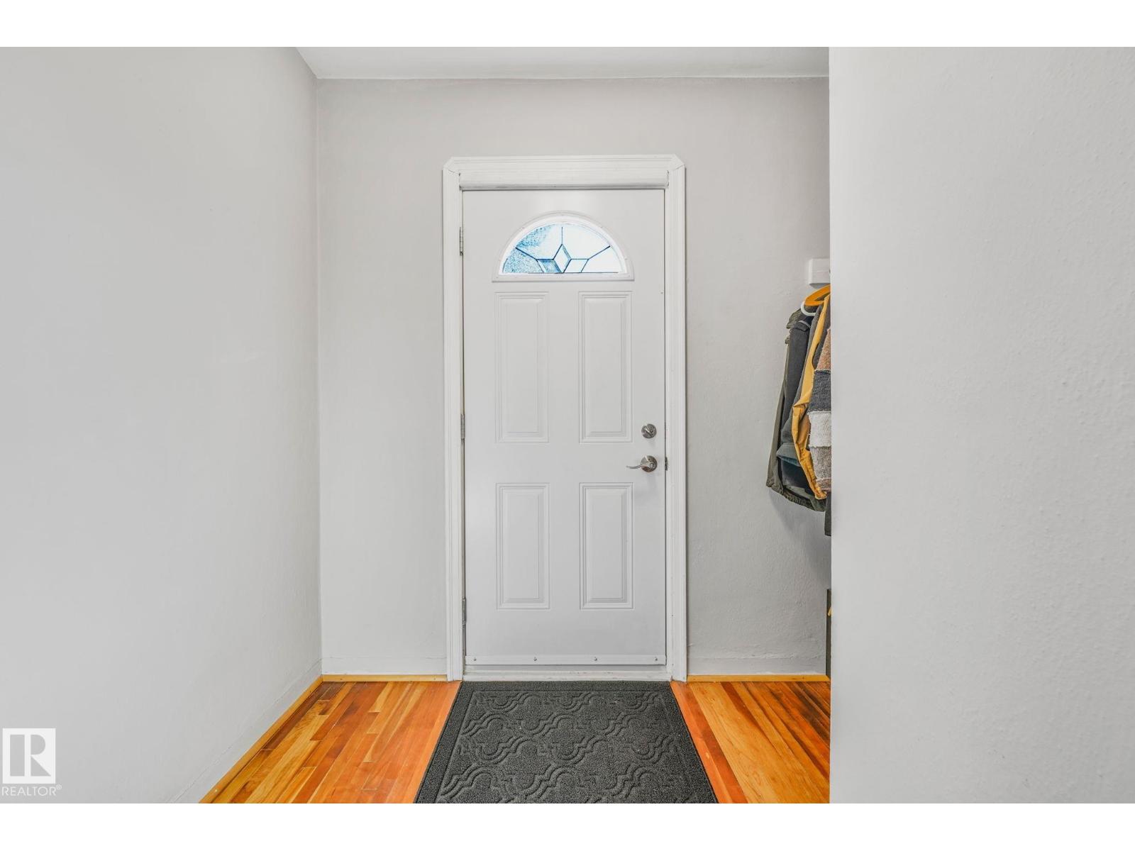 Photo 16 of 11522 101 St Nw, Edmonton AB
