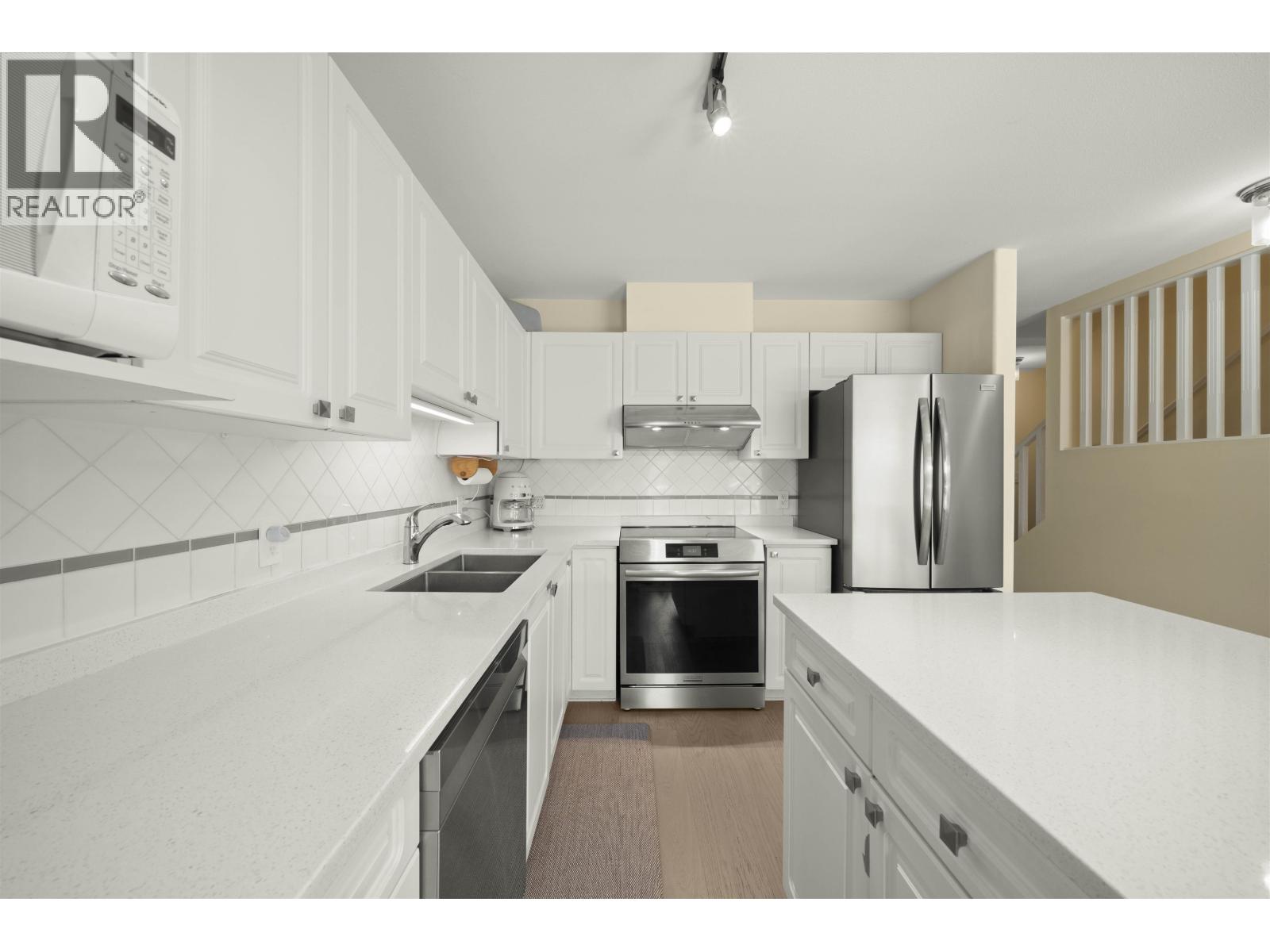 Photo 18 of 111 225 E 6th Street, North Vancouver BC