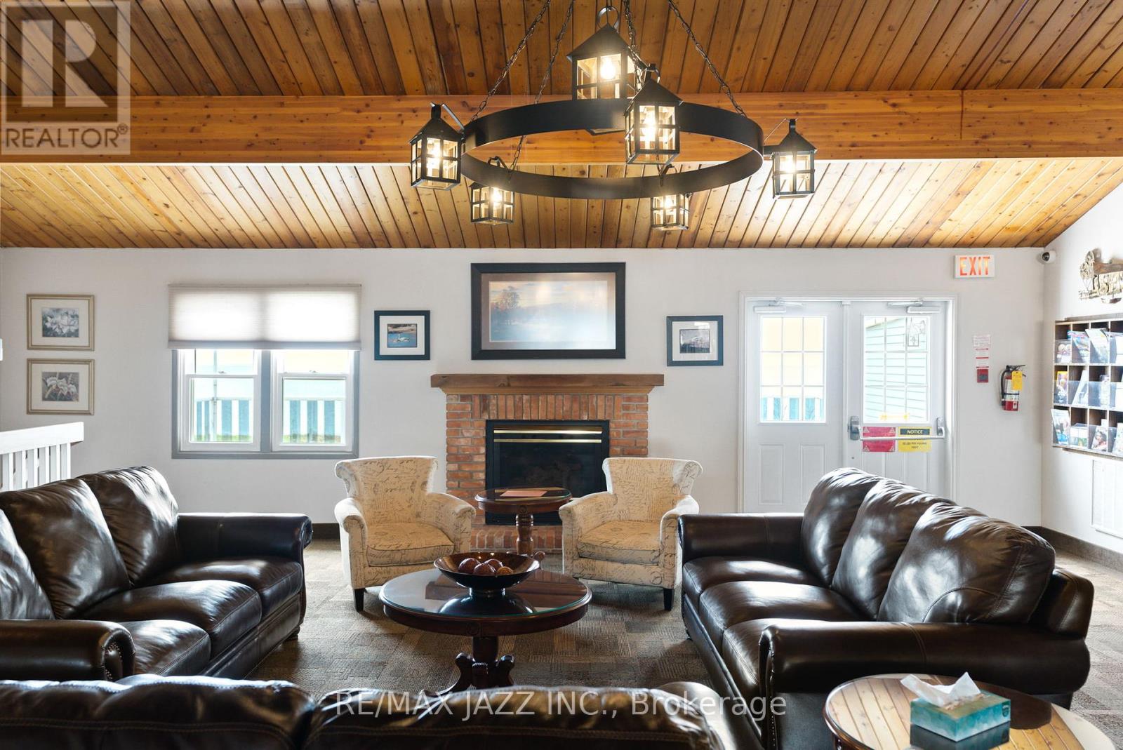 Photo 6 of 15 Bluffs Road, Clarington ON