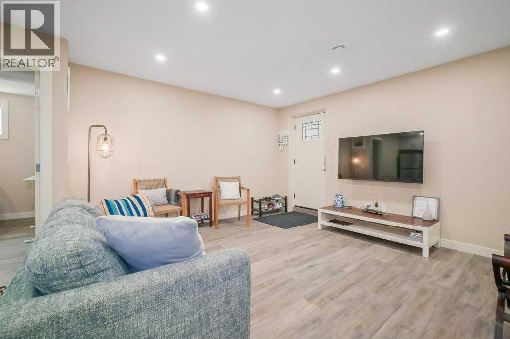 Photo 30 of 401 Mahogany Court Se, Calgary AB