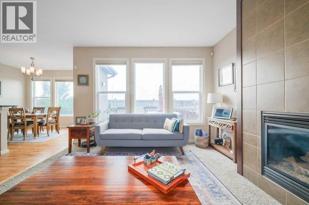 Photo 6 of 401 Mahogany Court Se, Calgary AB