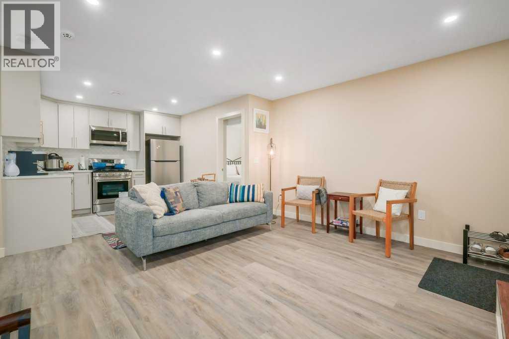 Photo 31 of 401 Mahogany Court Se, Calgary AB