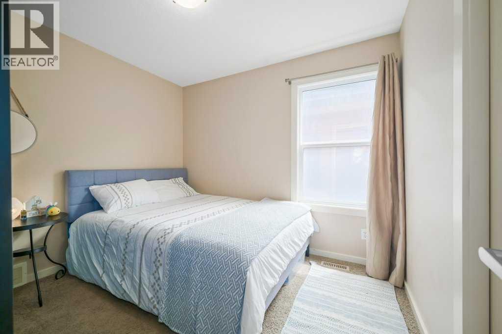 Photo 21 of 401 Mahogany Court Se, Calgary AB
