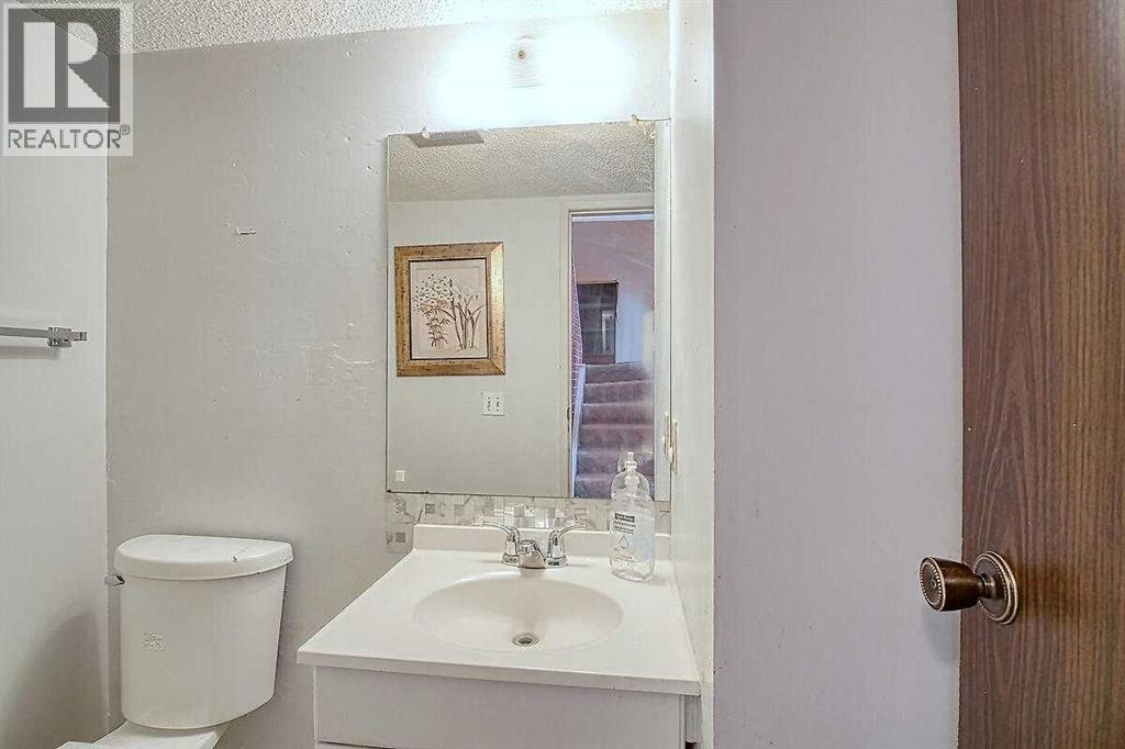Single Family House for Sale in   Pennsylvania Road SE Penbrooke Meadows Calgary 