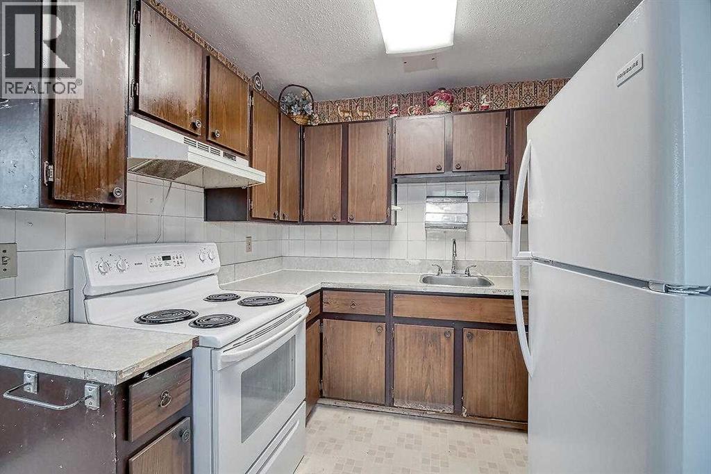 Single Family House for Sale in   Pennsylvania Road SE Penbrooke Meadows Calgary 