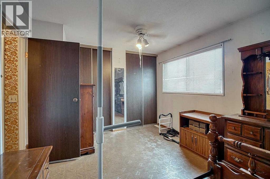 Single Family House for Sale in   Pennsylvania Road SE Penbrooke Meadows Calgary 