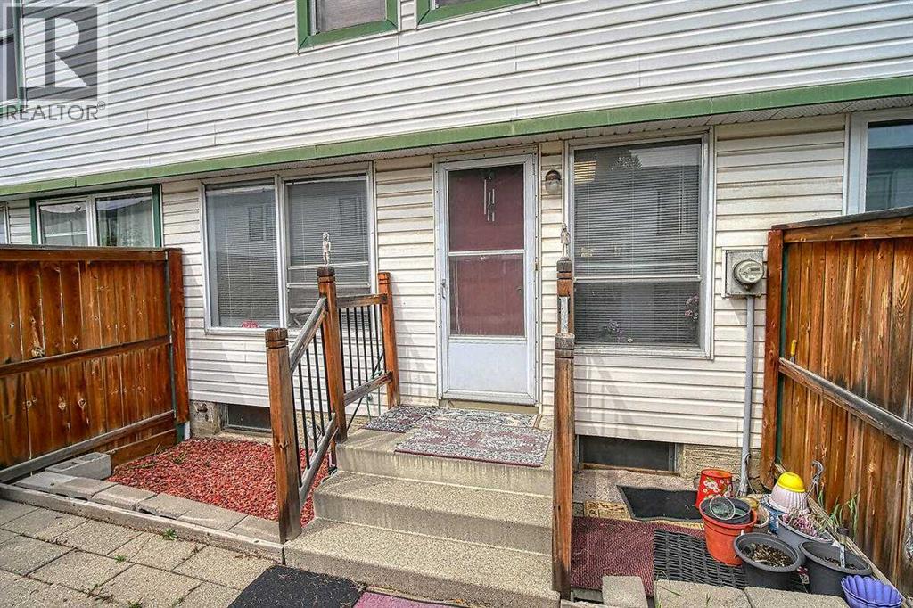 Single Family House for Sale in   Pennsylvania Road SE Penbrooke Meadows Calgary 