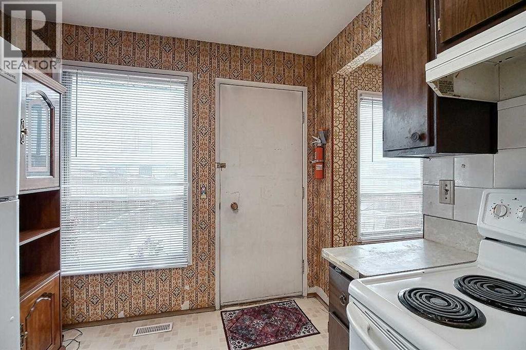 Single Family House for Sale in   Pennsylvania Road SE Penbrooke Meadows Calgary 