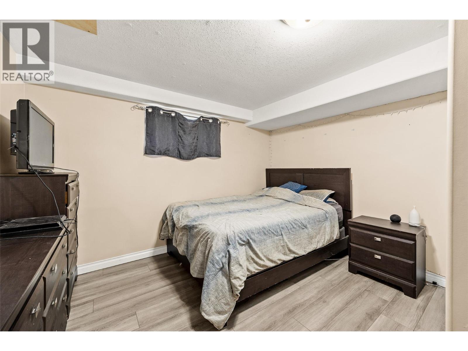 Photo 35 of 100 Verna Court, Kelowna BC