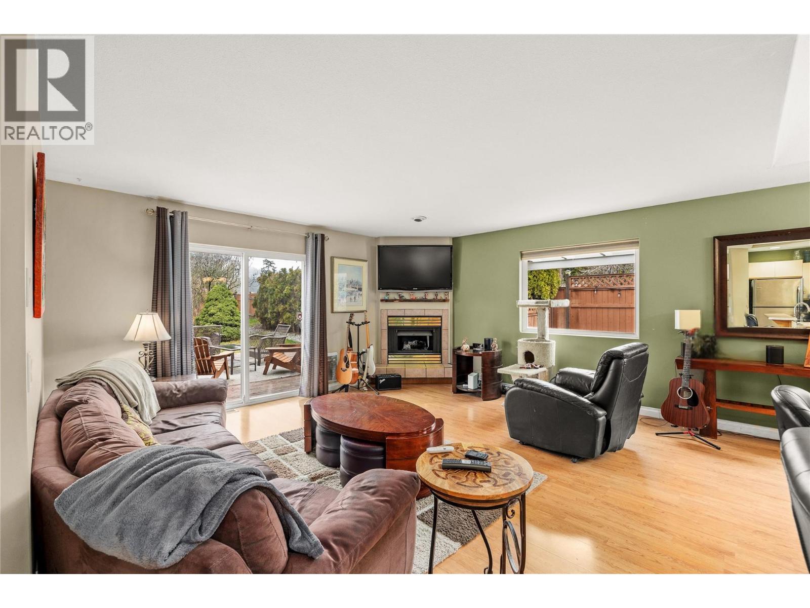 Photo 1 of 100 Verna Court, Kelowna BC