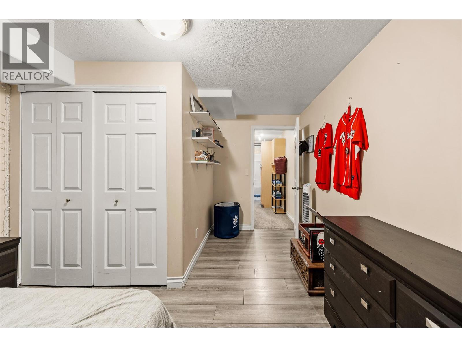 Photo 14 of 100 Verna Court, Kelowna BC