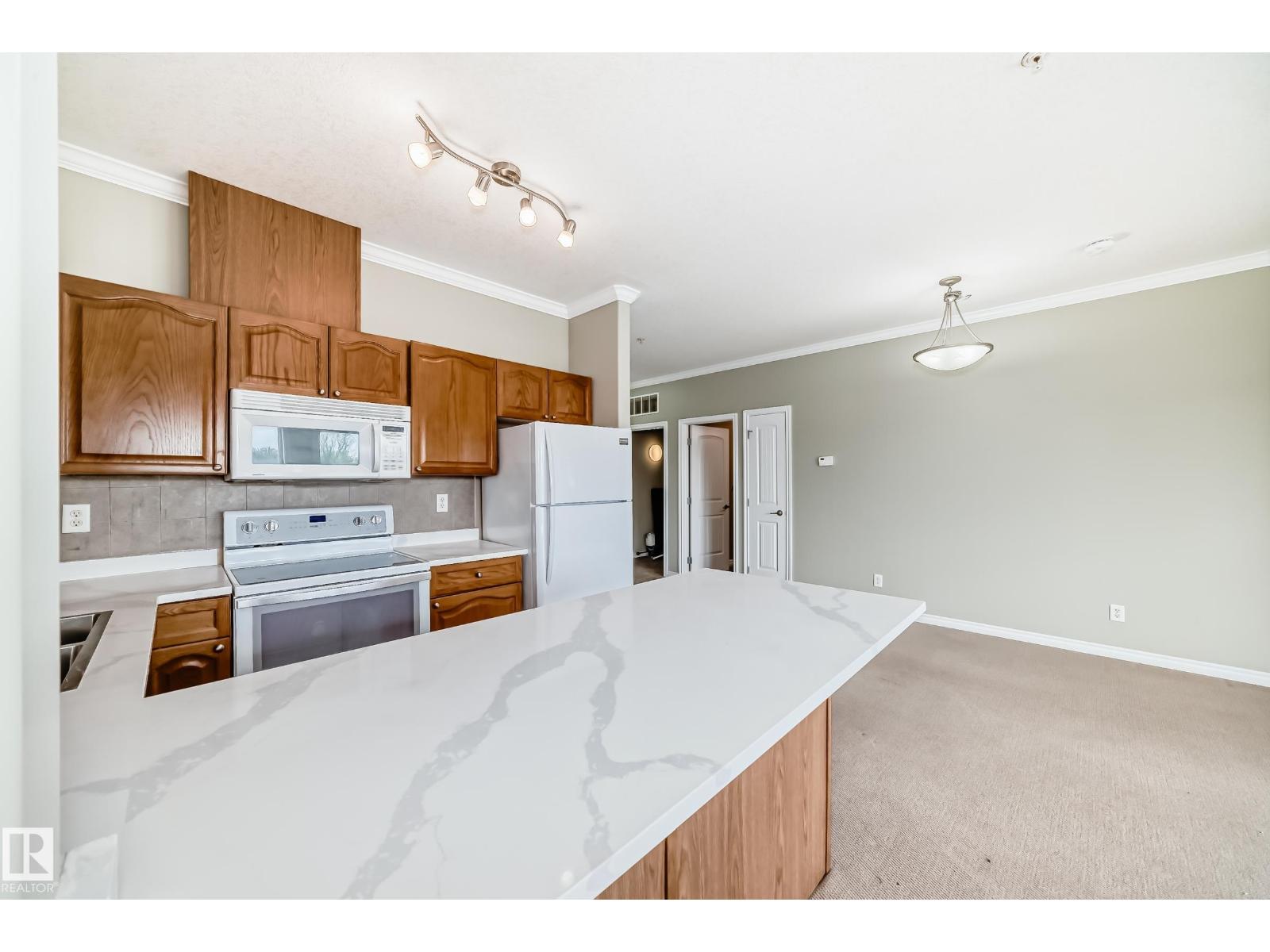 Photo 11 of 423 8528 82 Av Nw, Edmonton AB