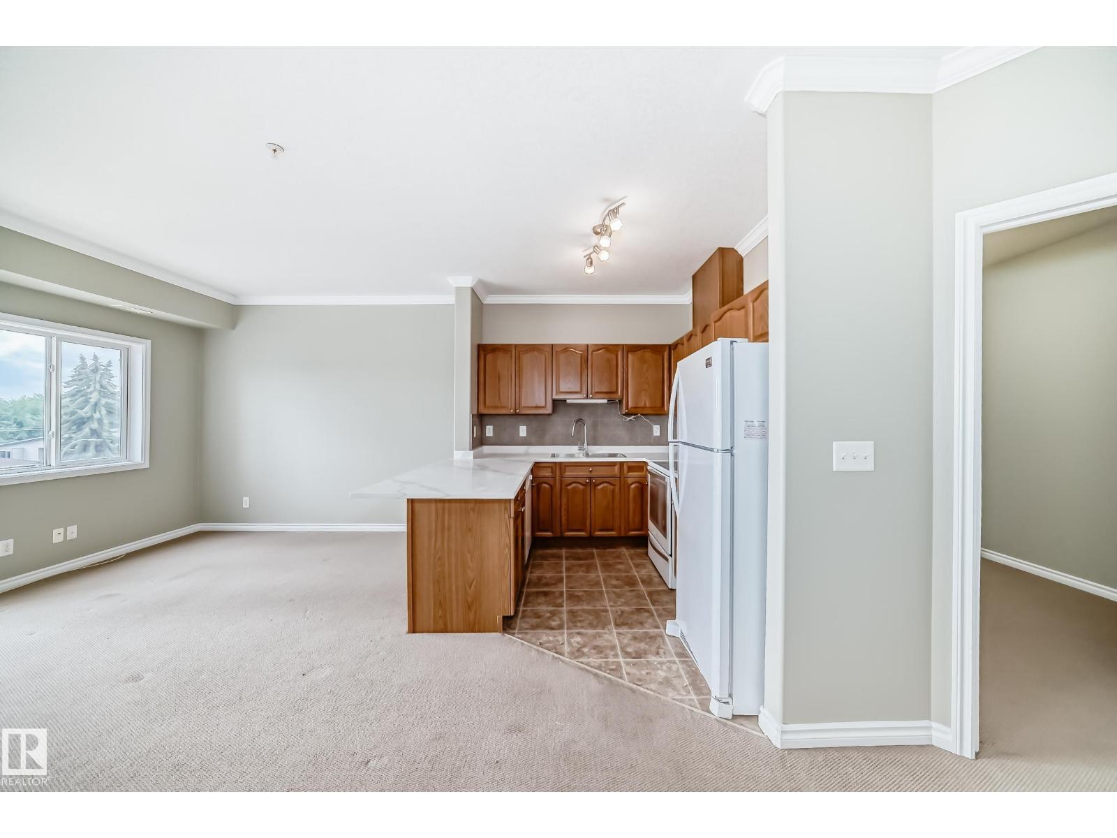 Photo 12 of 423 8528 82 Av Nw, Edmonton AB