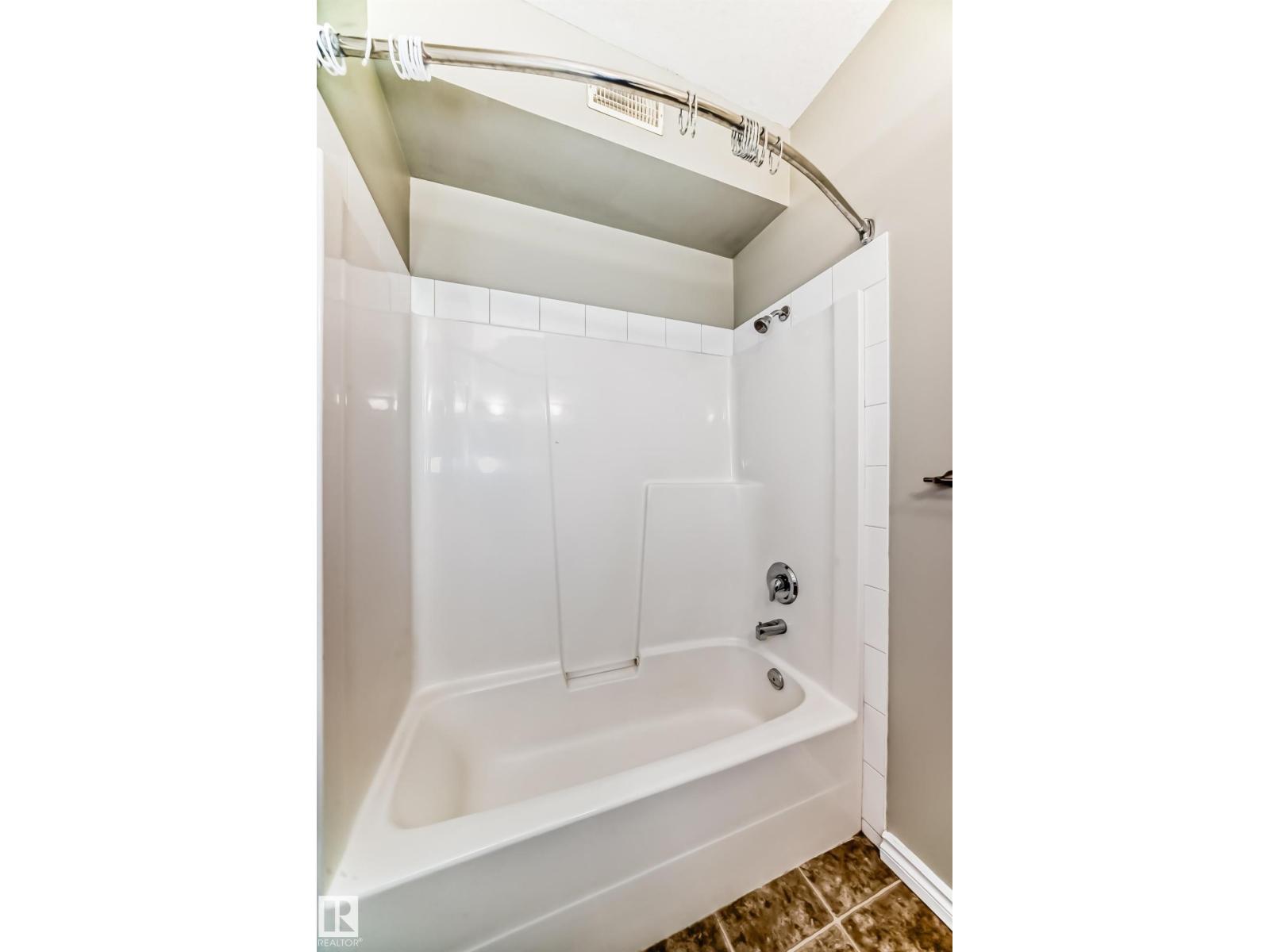 Photo 32 of 423 8528 82 Av Nw, Edmonton AB