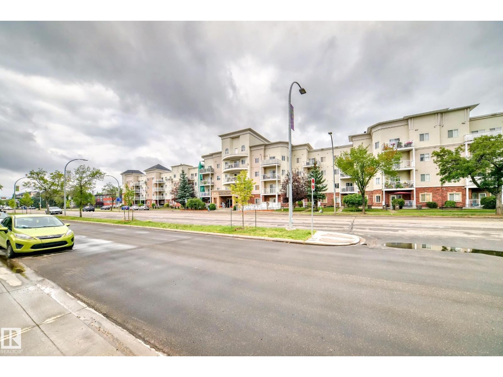 Photo 52 of 423 8528 82 Av Nw, Edmonton AB