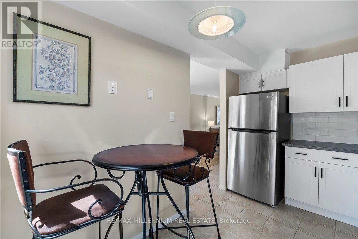 Photo 10 of 22 765 Oklahoma Drive E, Pickering ON