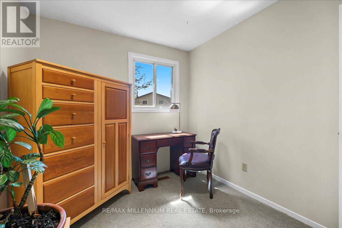 Photo 16 of 22 765 Oklahoma Drive E, Pickering ON