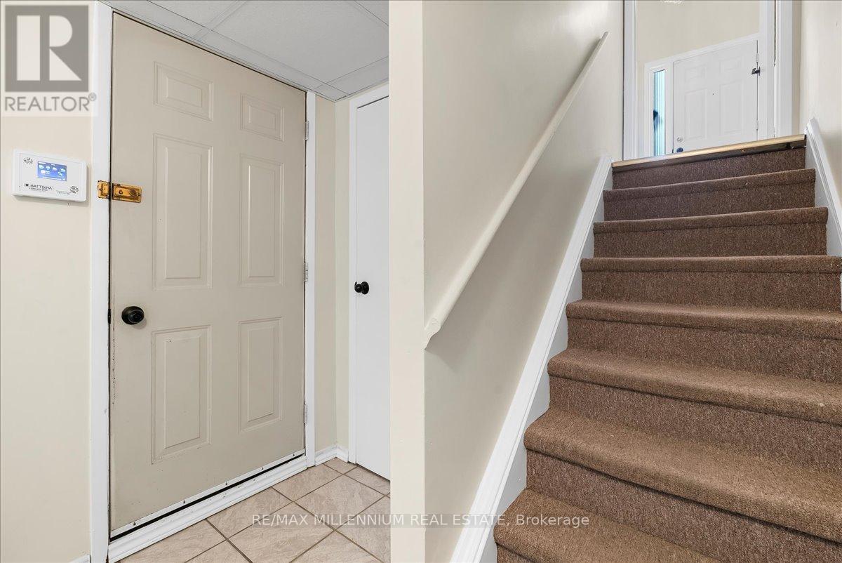 Photo 19 of 22 765 Oklahoma Drive E, Pickering ON