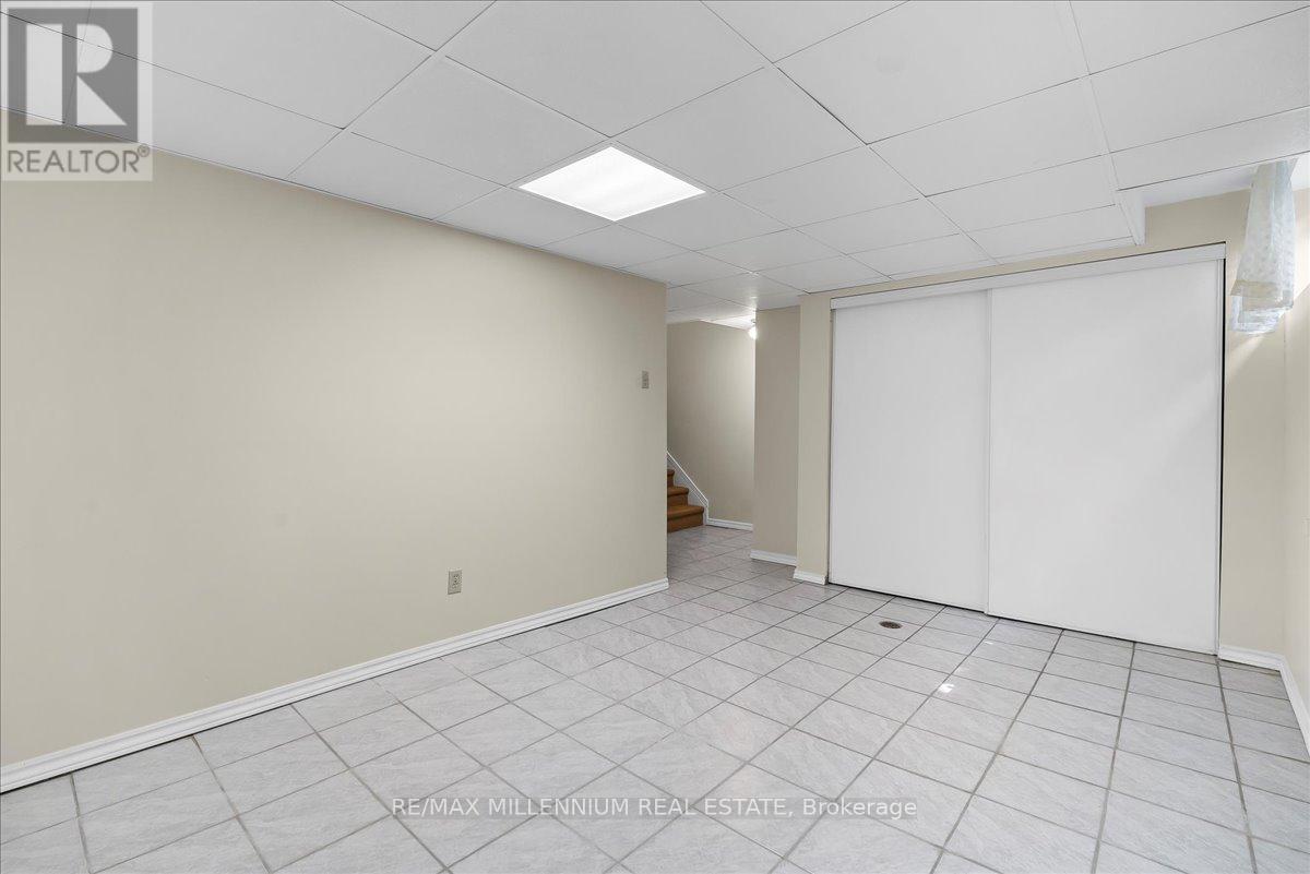 Photo 9 of 22 765 Oklahoma Drive E, Pickering ON