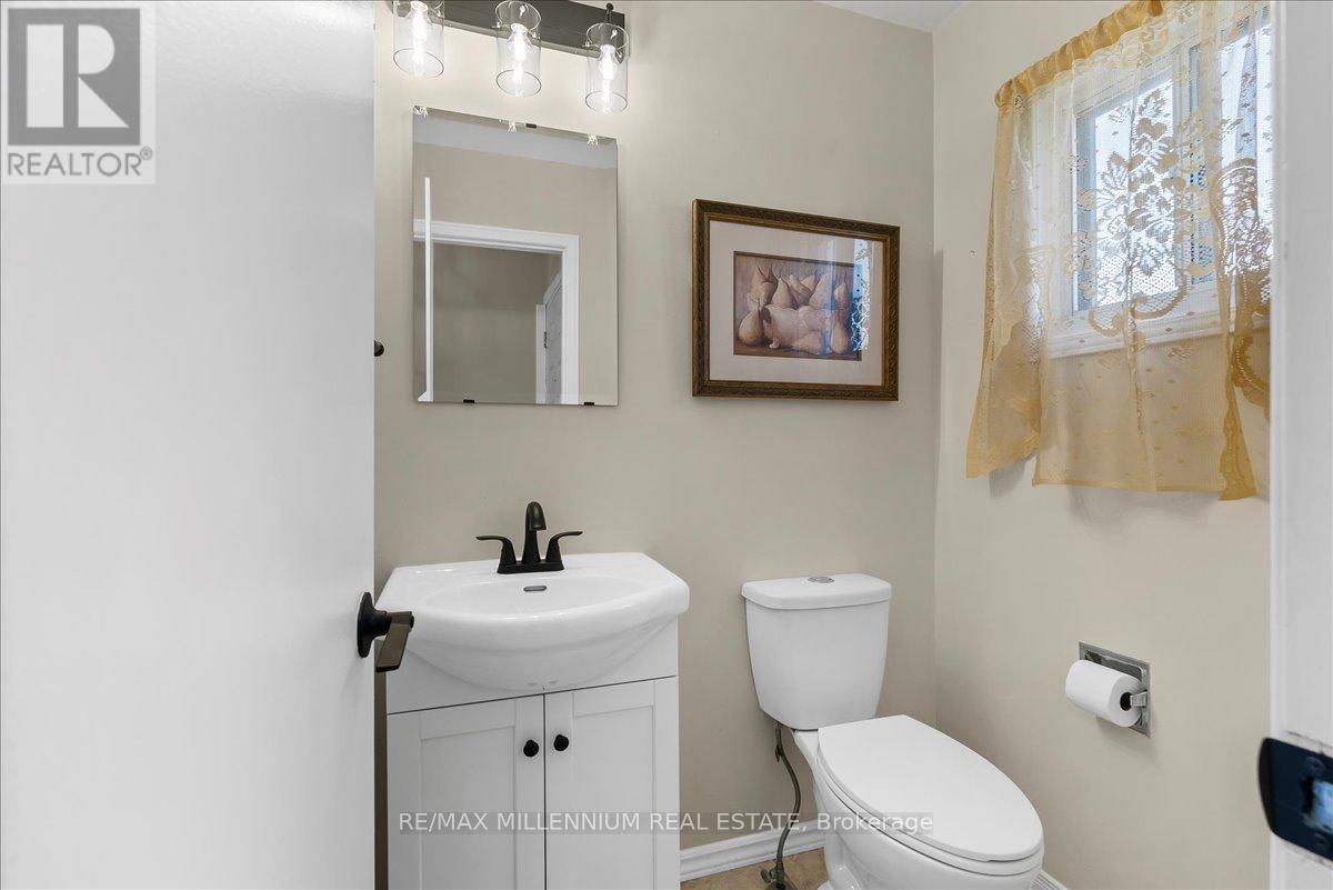 Photo 21 of 22 765 Oklahoma Drive E, Pickering ON