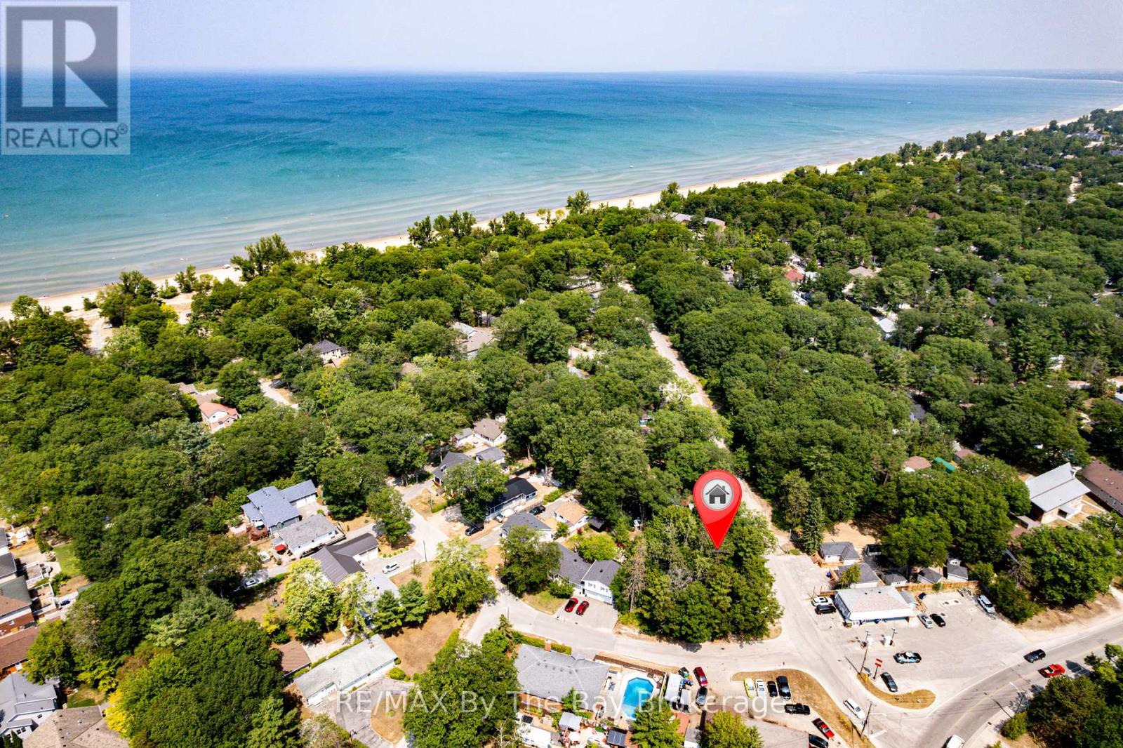 Photo 29 of 110 24th Street N, Wasaga Beach ON