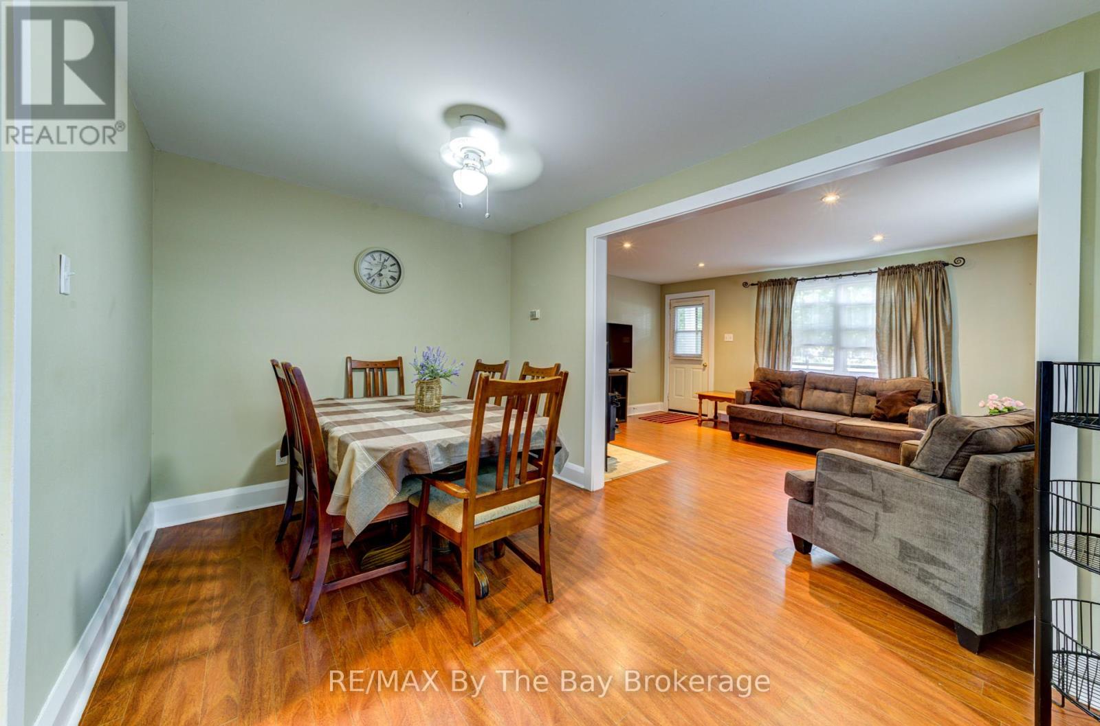Photo 5 of 110 24th Street N, Wasaga Beach ON