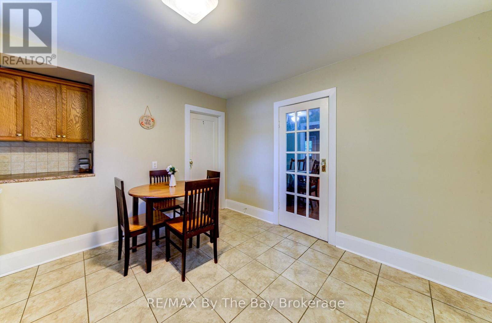 Photo 7 of 110 24th Street N, Wasaga Beach ON