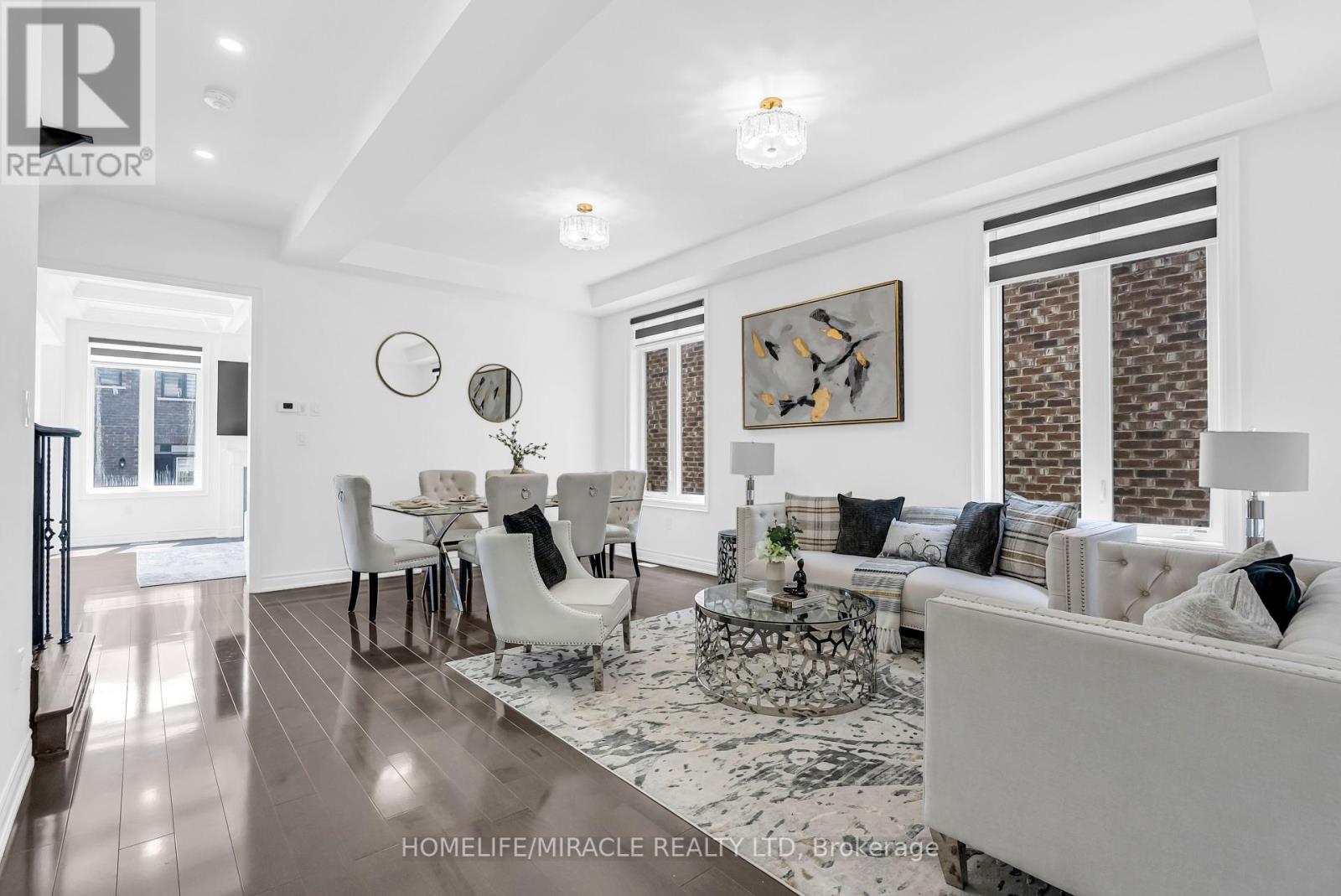 Photo 10 of 9 Galen Crescent, Vaughan ON